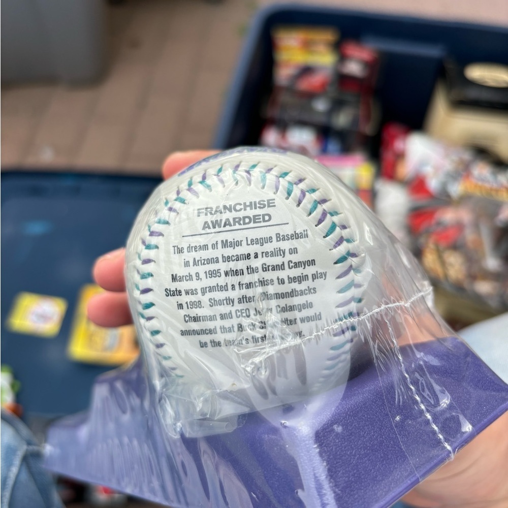 1998 McDonalds Diamond Backs Ball Stand With Ball Vintage Collectible - Picture 8 of 8
